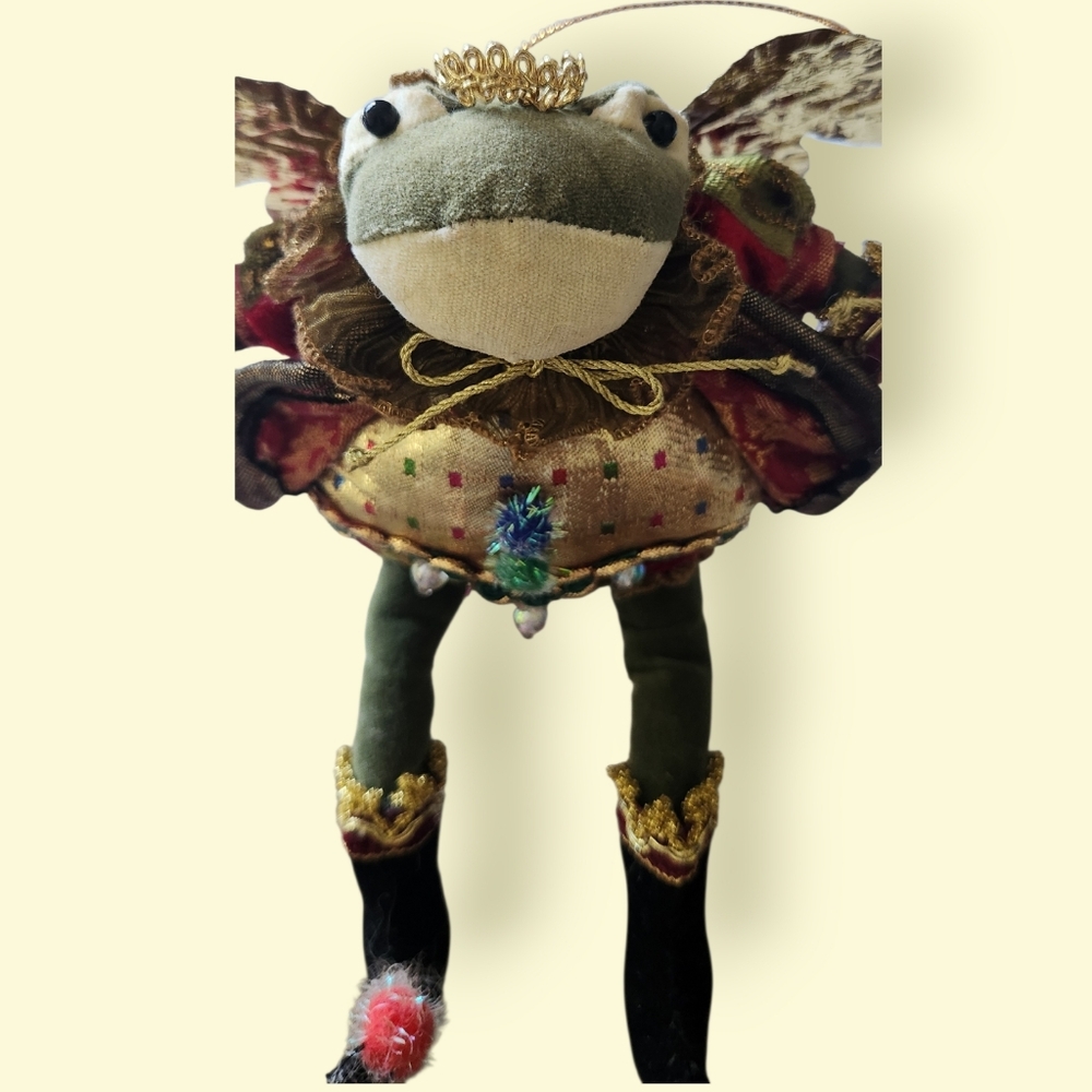 Mark Roberts Festive Frog Prince Fairy Collectible Ornament - Picture 2 of 3